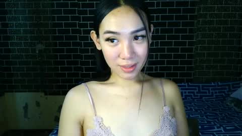 hi im queenie online show from July 2026 03:09:02 AM