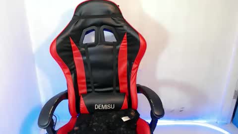 Snapshot of sexy_rc18 chatting on November 2025 01:40:01 AM RC online show from November 2025 01:40:01 AM