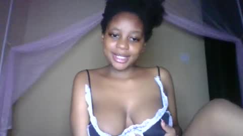 Snapshot of sexy_short chatting on October 2025 01:06:01 AM Janet online show from October 2025 01:06:01 AM