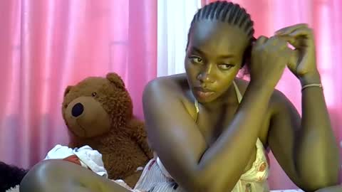 laura online show from June 2026 07:21:02 AM