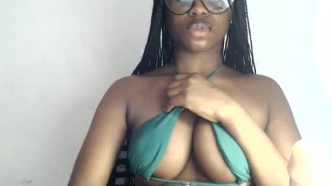 Snapshot of sexy_sinaha chatting on January 2025 04:20:01 PM naomi online show from January 2025 04:20:01 PM