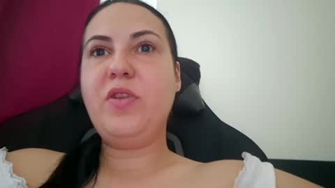 Snapshot of sexy_slimm25 chatting on June 2026 09:46:02 AM Slimm online show from June 2026 09:46:02 AM
