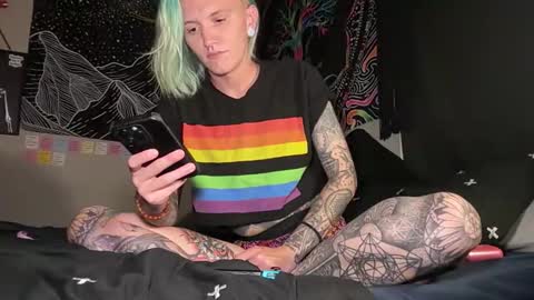 Ollie online show from May 2026 05:03:02 AM
