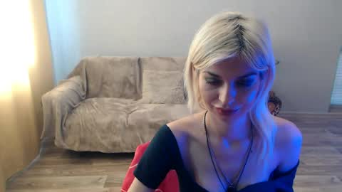 sexybeatriice online show from June 2026 06:19:02 AM