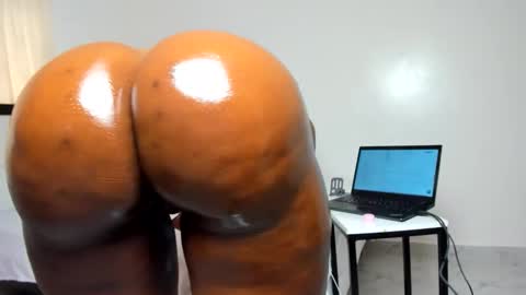 sexybootydoll online show from February 2026 11:18:01 AM