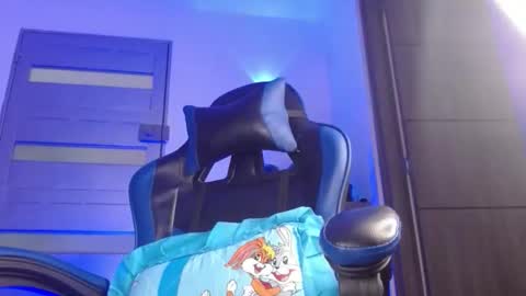 Snapshot of sexyboy_bigclit chatting on May 2026 01:10:02 PM Iker online show from May 2026 01:10:02 PM