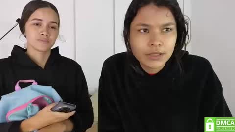 chanell and yina online show from September 2025 01:04:01 PM