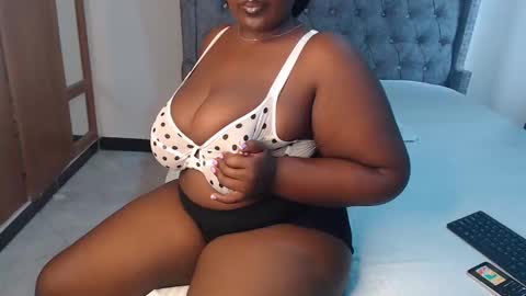 Snapshot of sexychocco_ chatting on December 2024 12:09:02 PM sexychocco online show from December 2024 12:09:02 PM