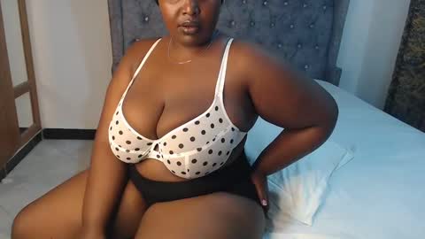 Snapshot of sexychocco_ chatting on December 2024 03:13:01 PM sexychocco online show from December 2024 03:13:01 PM