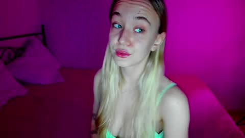 Sophia online show from March 2025 02:01:02 PM