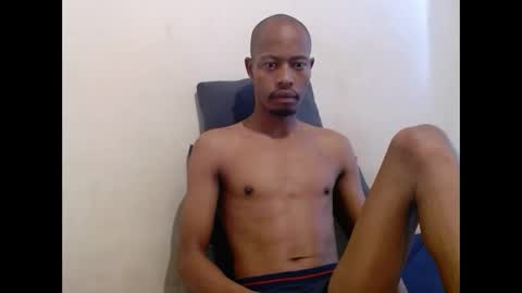 Snapshot of sexycouplexx01 chatting on February 2026 04:54:01 AM sexycouplexx01 online show from February 2026 04:54:01 AM