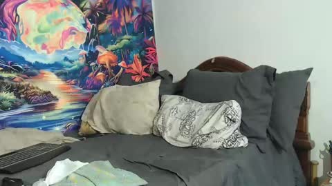 Snapshot of sexydarkhunter2 chatting on September 2025 10:34:01 PM Mike online show from September 2025 10:34:01 PM