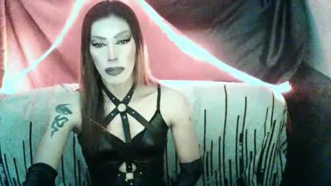 Devine online show from April 2026 01:42:02 AM