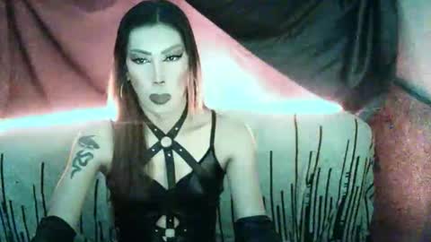Devine online show from April 2026 02:51:02 AM