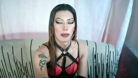 Devine online show from May 2026 10:18:02 PM