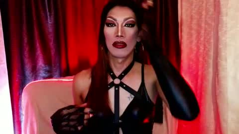 Devine online show from June 2026 02:11:01 AM