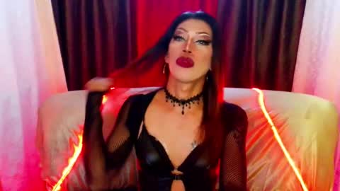 Devine online show from July 2026 08:33:01 PM