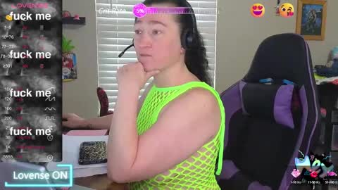 Snapshot of sexydistraction1 chatting on February 2025 05:09:01 PM SexyDistraction online show from February 2025 05:09:01 PM