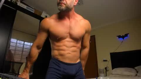 chris online show from November 2025 04:18:01 PM