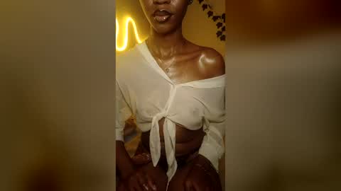 Snapshot of sexygirl_kee2 chatting on August 2026 01:20:01 PM Mimiey1 online show from August 2026 01:20:01 PM