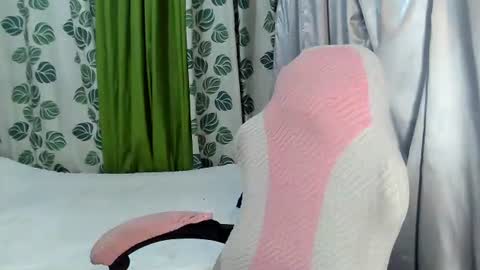 sexygirl_ynna online show from July 2026 01:06:02 PM