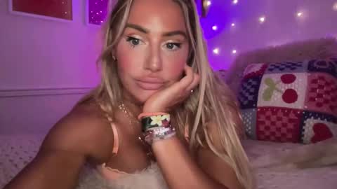 Ashley Love online show from June 2026 11:09:01 AM
