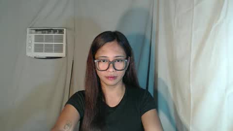 Snapshot of sexyguinevere chatting on January 2026 05:22:01 AM Guine3 online show from January 2026 05:22:01 AM