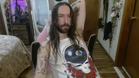 sexyhippieman117 online show from February 2025 10:20:01 PM