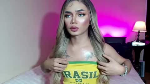 sexyhotbabe18 online show from July 2026 06:15:01 PM