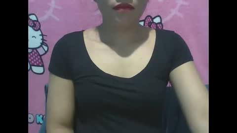 Snapshot of sexyhotmom_25 chatting on January 2026 03:36:02 PM rose online show from January 2026 03:36:02 PM