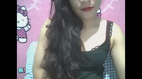 Snapshot of sexyhotmom_25 chatting on January 2026 01:04:01 PM rose online show from January 2026 01:04:01 PM