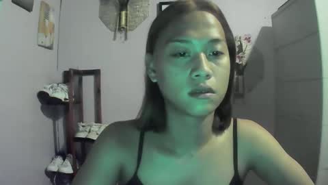 Snapshot of sexyhotrachelle chatting on December 2024 05:17:02 AM Rachelle online show from December 2024 05:17:02 AM