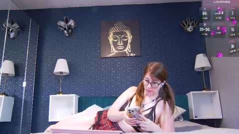 Snapshot of sexyhottease69 chatting on November 2025 09:42:02 AM Flavia online show from November 2025 09:42:02 AM