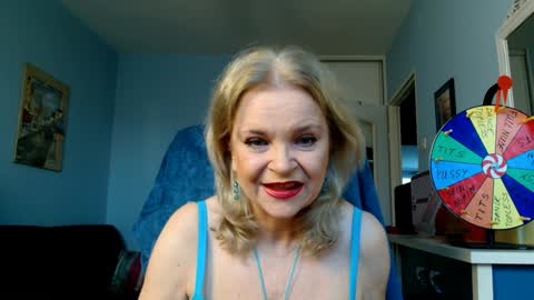 Snapshot of sexyjennyeu chatting on December 2024 11:41:02 AM Jenny online show from December 2024 11:41:02 AM