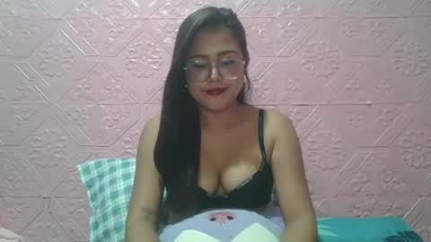 sexyjessa20 online show from April 2026 03:46:02 PM