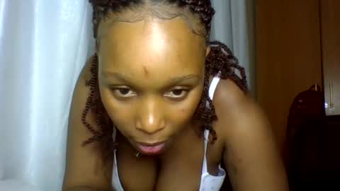 Snapshot of sexykamba1 chatting on August 2026 09:40:02 PM sexykamba1 online show from August 2026 09:40:02 PM