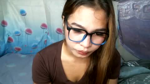 Laylia3 online show from June 2026 07:00:01 AM