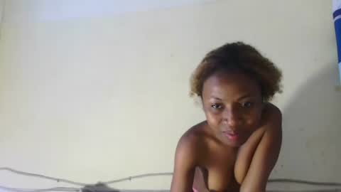 Elania online show from May 2026 07:49:01 AM