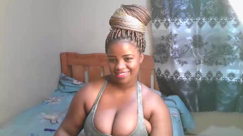 Snapshot of sexylucy33 chatting on February 2026 09:43:01 PM sexylucy33 online show from February 2026 09:43:01 PM