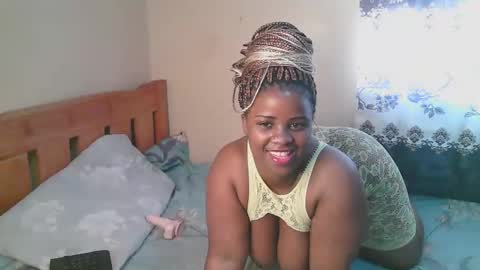 Snapshot of sexylucy33 chatting on February 2026 08:27:02 AM sexylucy33 online show from February 2026 08:27:02 AM