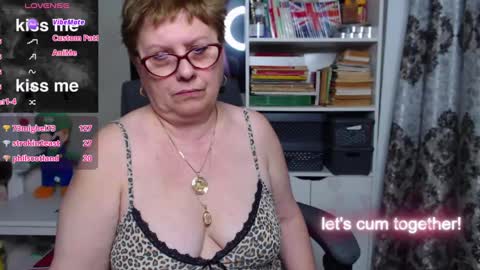 sexylynette4u online show from March 2025 05:36:02 PM