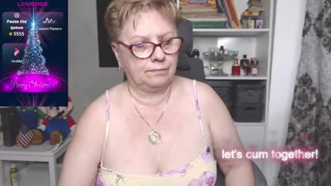 Snapshot of sexylynette4u chatting on December 2025 09:46:02 AM sexylynette4u online show from December 2025 09:46:02 AM