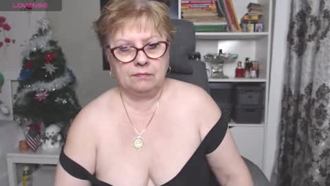 Snapshot of sexylynette4u chatting on January 2026 10:30:02 AM sexylynette4u online show from January 2026 10:30:02 AM