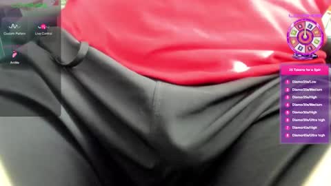 Snapshot of sexymale7136 chatting on March 2025 07:37:01 PM Sexymale7136 online show from March 2025 07:37:01 PM