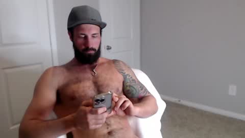 Snapshot of sexymanmk26 chatting on February 2025 01:26:02 AM lets go private im ready to play pvt cum online show from February 2025 01:26:02 AM