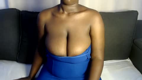 Snapshot of sexymelaninn chatting on July 2026 01:09:02 PM Sexy Melanin online show from July 2026 01:09:02 PM
