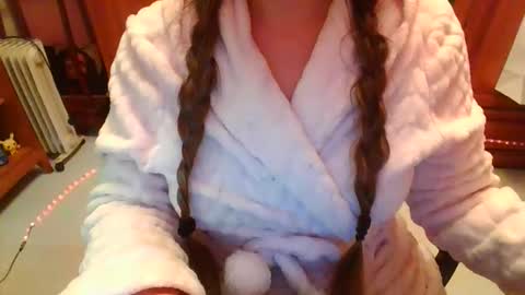 sexymisss24 online show from April 2026 12:19:01 AM