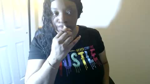 Snapshot of sexymona1218 chatting on April 2026 07:44:02 AM SexyMona online show from April 2026 07:44:02 AM