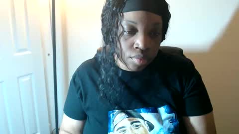 Snapshot of sexymona1218 chatting on April 2026 08:02:02 AM SexyMona online show from April 2026 08:02:02 AM