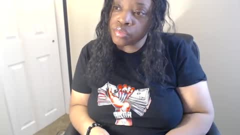 Snapshot of sexymona1218 chatting on April 2026 05:54:01 PM SexyMona online show from April 2026 05:54:01 PM